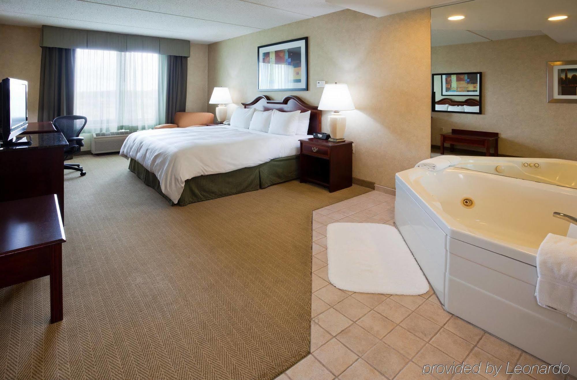 Doubletree By Hilton Pleasant Prairie Kenosha, Wi Hotel Bagian luar foto